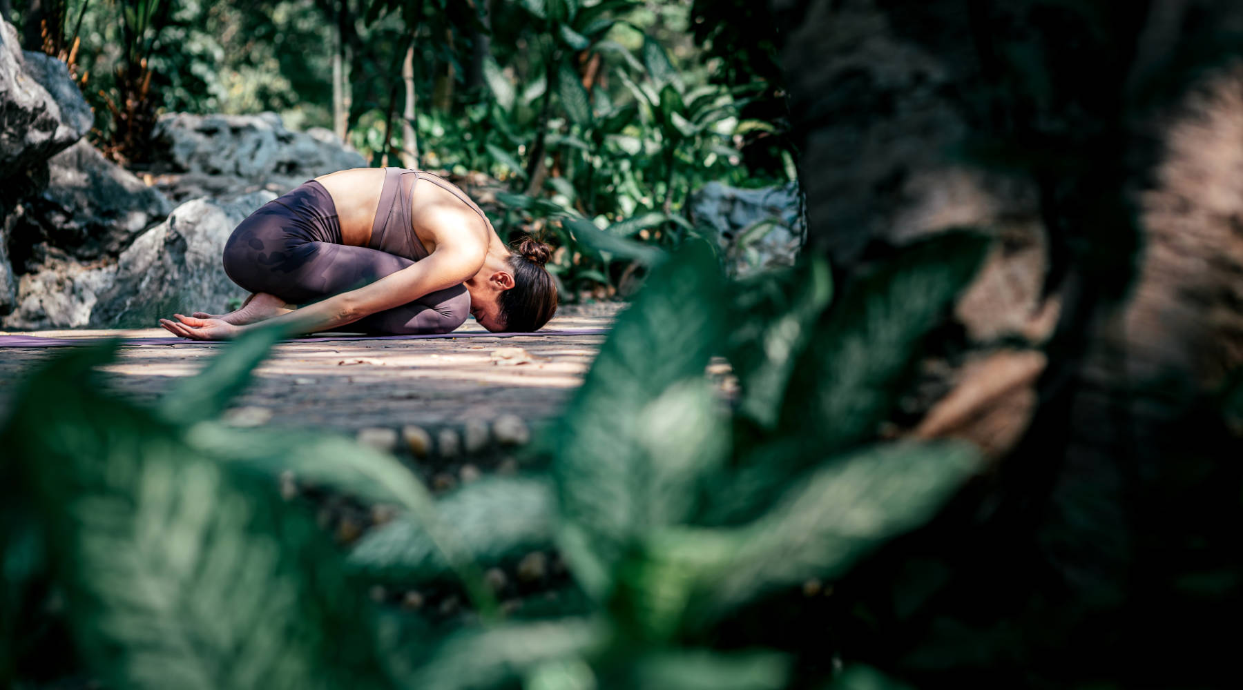 Yoga pratiğinde bedenin sınırlarını güvenle dinleme
